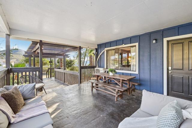 26086 Bear Valley Heights Road, Escondido CA: https://media.crmls.org/mediaz/bf63eb64-0e66-4578-9659-bdb9c2569388.jpg