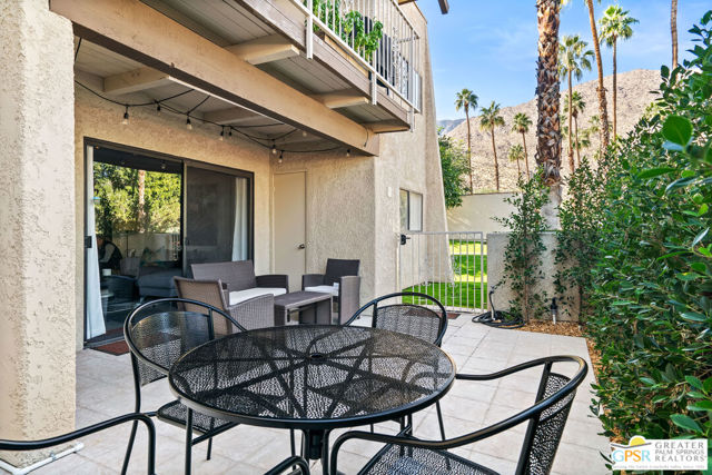 2180 S Palm Canyon Drive, Palm Springs CA: https://media.crmls.org/mediaz/bf63f187-c982-47aa-8bc5-01611b4e245b.jpg
