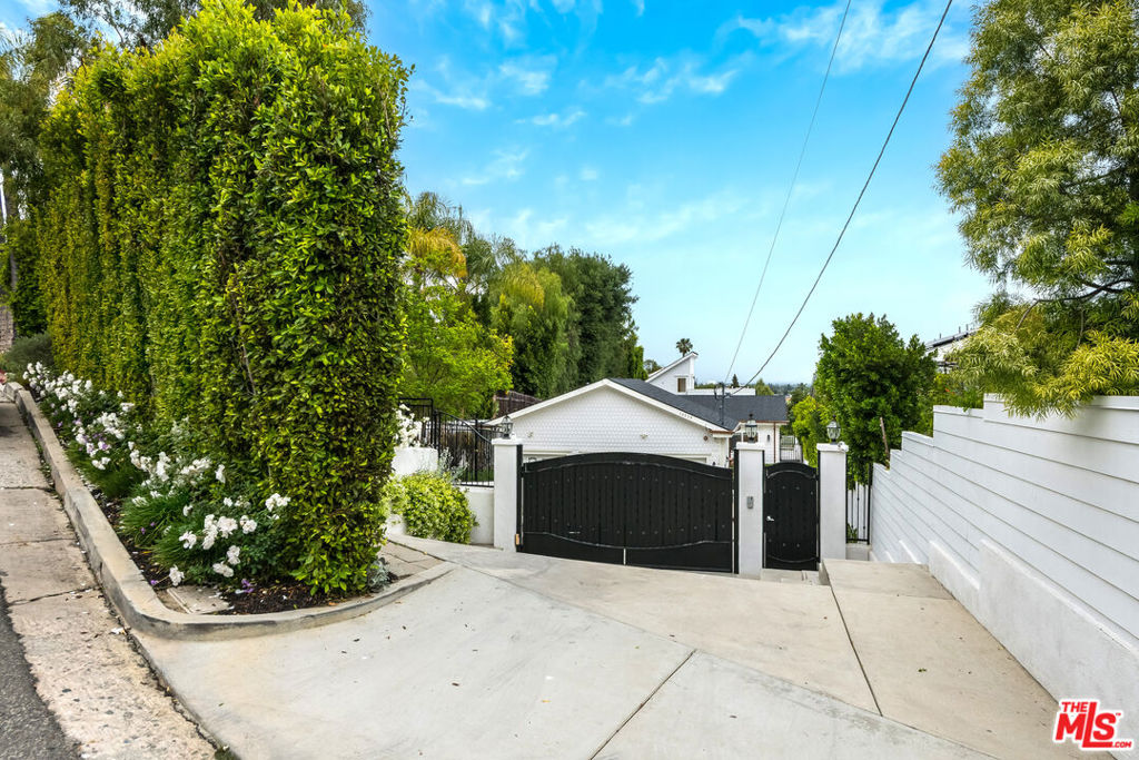 14539 Valley Vista BoulevardSherman Oaks img 1