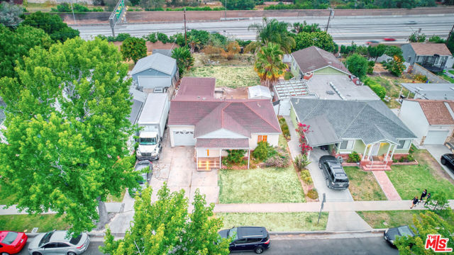 7456 Midfield Avenue, Los Angeles, California 90045, 2 Bedrooms Bedrooms, ,1 BathroomBathrooms,Single Family Residence,For Sale,Midfield,24404167