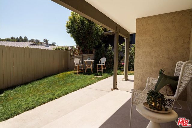 2038 Wollam Street, Los Angeles CA: https://media.crmls.org/mediaz/bf667e5c-d3f3-46fc-9be6-221265ce514e.jpg