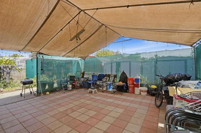 Image 16 of 31 For 1451 Harbison