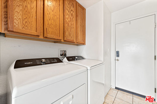 13041 Mesa Verde Way, Sylmar CA: https://media.crmls.org/mediaz/bf68c545-9b44-452d-b8fd-17889ec83737.jpg
