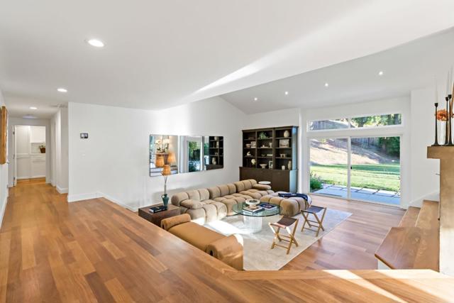 10 Bennett Road, Redwood City CA: https://media.crmls.org/mediaz/bf695eb2-6230-4e59-95e1-10a9073dc059.jpg