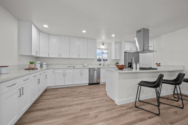 1519 Marble Ct, Chula Vista CA: https://media.crmls.org/mediaz/bf6a96e0-0c87-4004-9ea1-d9fa339b9506.jpg
