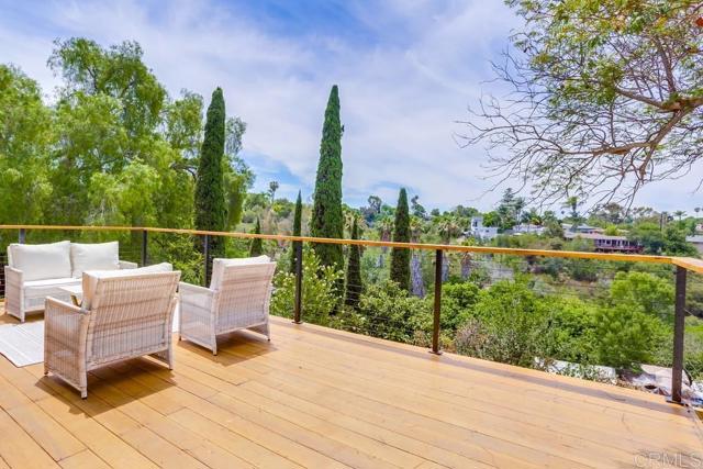 Detail Gallery Image 14 of 51 For 4926 Cresita Dr, San Diego,  CA 92115 - 5 Beds | 6 Baths