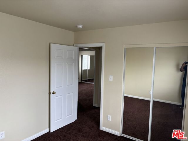 242 W 60th Street, Los Angeles CA: https://media.crmls.org/mediaz/bf6c1694-e9ec-4283-a686-751cf10249d5.jpg