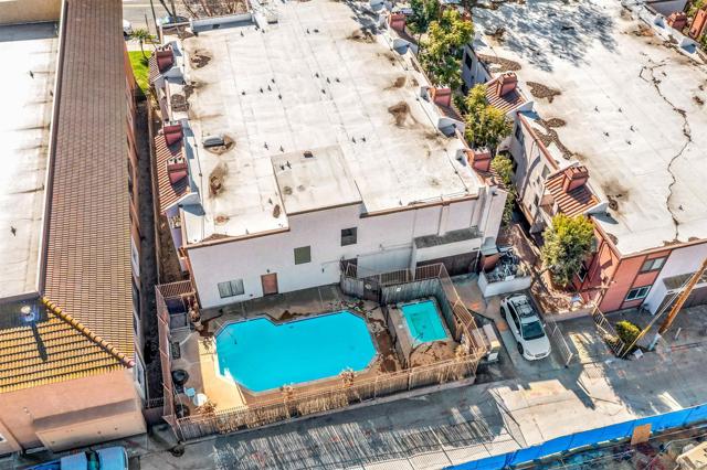2950 Broadway, San Diego CA: https://media.crmls.org/mediaz/bf6c8b50-da3d-4265-af60-e61adacebaa7.jpg