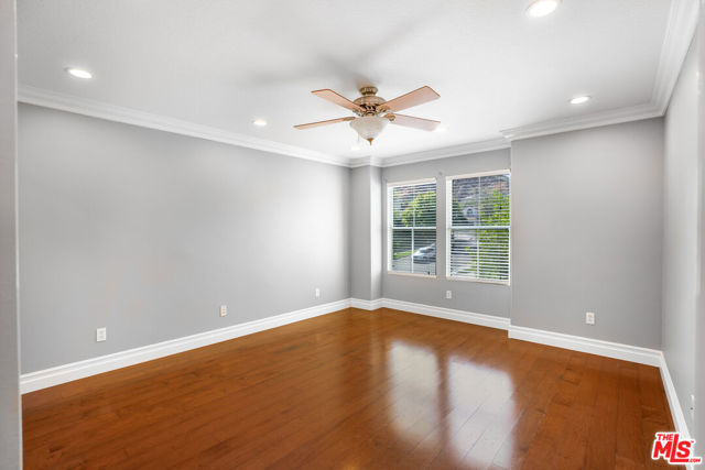 28804 Sugar Bliss Place, Santa Clarita CA: https://media.crmls.org/mediaz/bf6cfb4c-e37f-4205-bb87-d72e8b521e8d.jpg