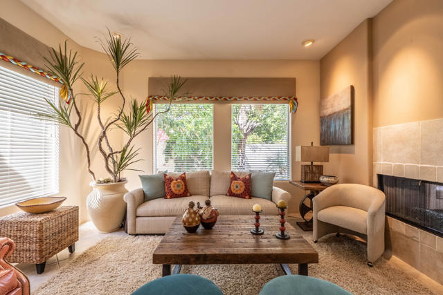 12 Via Elegante, Rancho Mirage CA: https://media.crmls.org/mediaz/bf6d7c40-3cdf-4ae9-b388-4e5de2c953b9.jpg