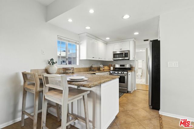 11531 Riverside Drive, 308 photo 6