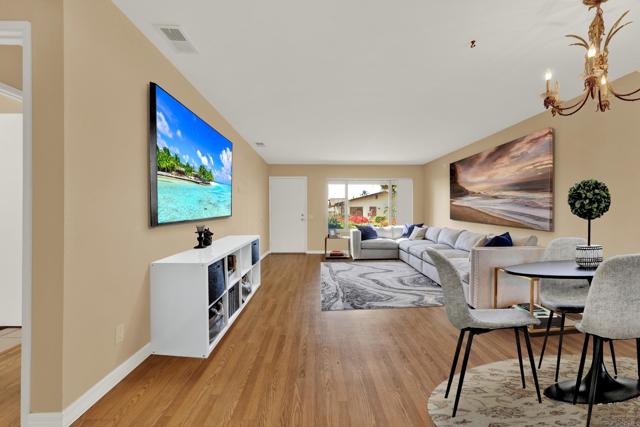 Detail Gallery Image 5 of 17 For 1017 Plover Way, Oceanside,  CA 92057 - 2 Beds | 2 Baths