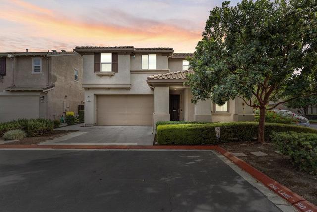 130 Lusitano Way, Gilroy CA: https://media.crmls.org/mediaz/bf6dc462-2d57-403f-ae9c-11b06a5bbfe3.jpg