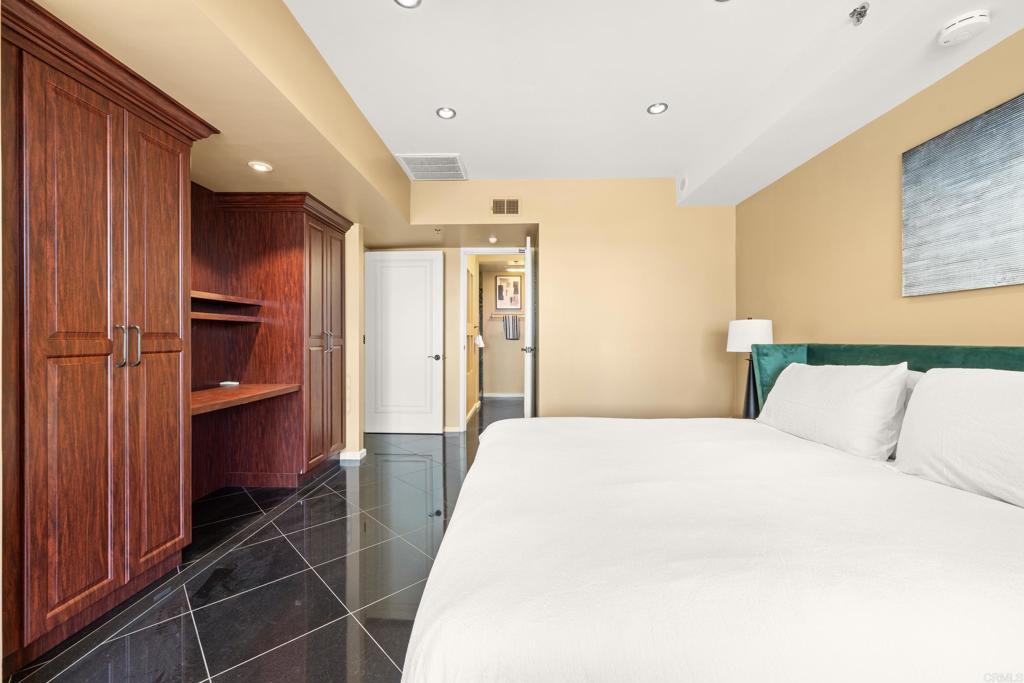 200 Harbor Drive - photo 18