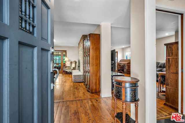 8732 Villanova Avenue, Los Angeles CA: https://media.crmls.org/mediaz/bf6e84d4-704f-4482-bb15-c97d76293973.jpg