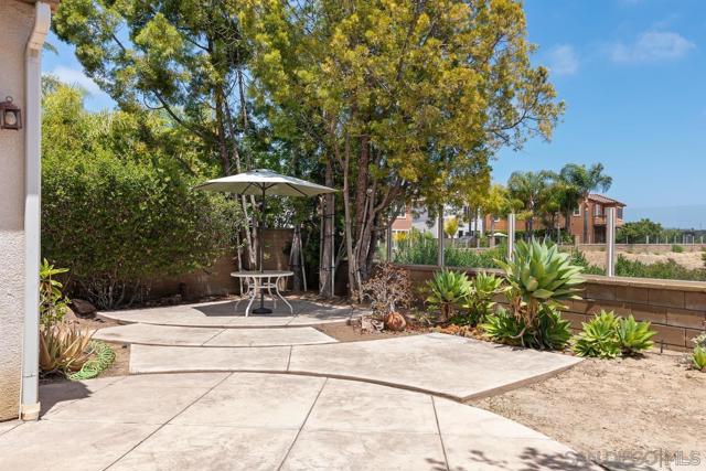 13233 Petunia Way, San Diego CA: https://media.crmls.org/mediaz/bf6f78f6-9a37-493c-94a0-d62e2d5cc71a.jpg