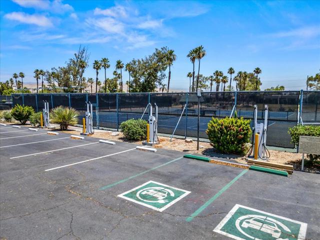 67527 N Portales Drive, Cathedral City CA: https://media.crmls.org/mediaz/bf701c37-5413-4011-b69d-d482d8ae3836.jpg