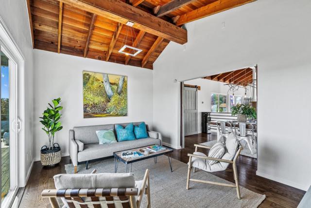 22956 E Cliff Drive, Santa Cruz CA: https://media.crmls.org/mediaz/bf706994-fac7-414a-823f-3394901732c7.jpg