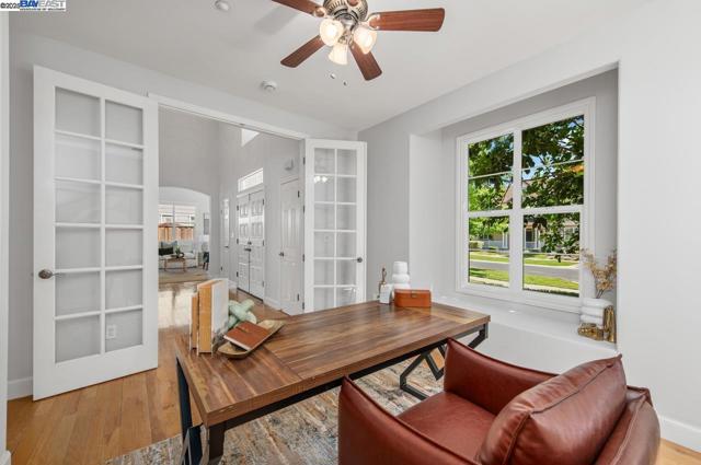 5640 Carnegie Way, Livermore CA: https://media.crmls.org/mediaz/bf7119bc-818f-4fb3-a597-af335f93e8e4.jpg