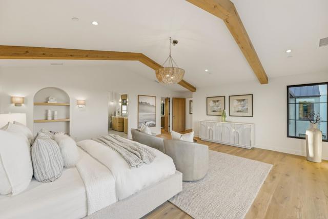 Detail Gallery Image 39 of 72 For 8341 La Jolla Scenic Dr, La Jolla,  CA 92037 - 5 Beds | 5/1 Baths