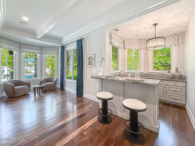 581 Lakeview Canyon Road, Westlake Village CA: https://media.crmls.org/mediaz/bf71eeb0-fcbb-4c68-b005-5807d6823eb1.jpg