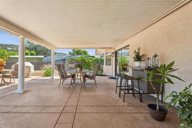 24039 Del Amo Road, Ramona CA: https://media.crmls.org/mediaz/bf727005-12c9-4536-9d3f-8f3ed2e0f06a.jpg