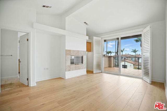 6440 Lunita Road, Malibu CA: https://media.crmls.org/mediaz/bf72b9e8-196a-4349-bf69-33afb3680b4b.jpg