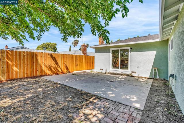 1330 Aster Dr, Antioch CA: https://media.crmls.org/mediaz/bf72cb99-4a25-49ad-bce8-4a4cffbe15f1.jpg