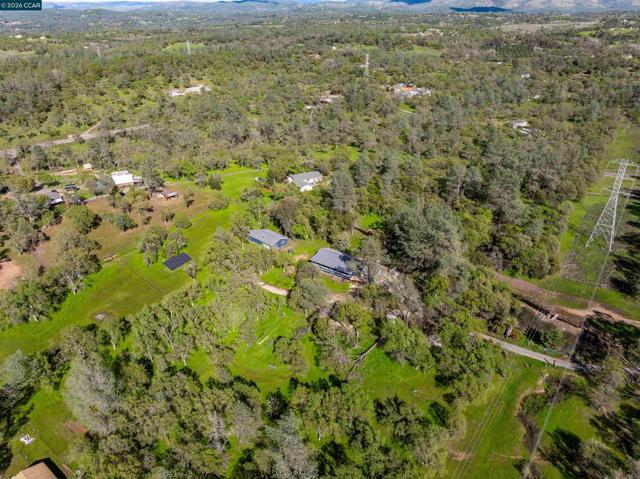 125 Sam Lynn Way, Oroville CA: https://media.crmls.org/mediaz/bf73b55f-56f4-4452-8054-a4e7d3e68149.jpg