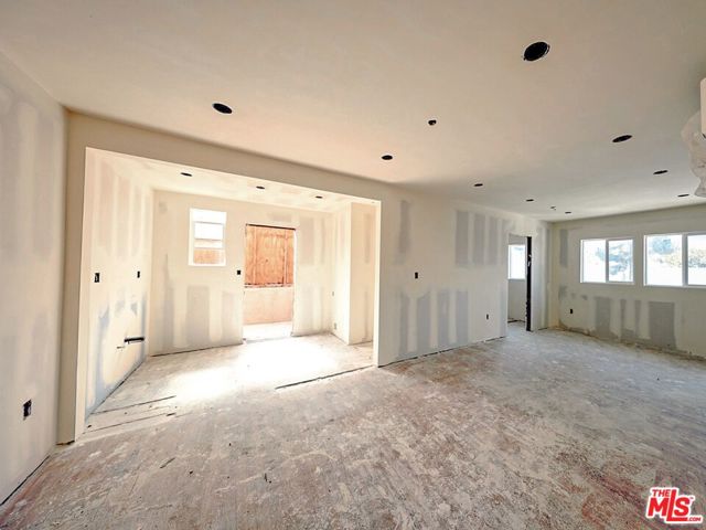 14426 Friar Street photo 36