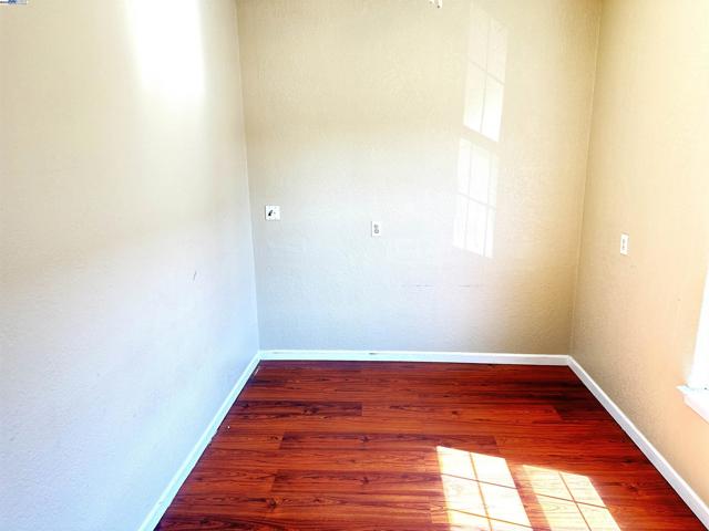 1610 85th Avenue, Oakland CA: https://media.crmls.org/mediaz/bf74882d-cda8-49a1-bdb2-aec7a5038d96.jpg