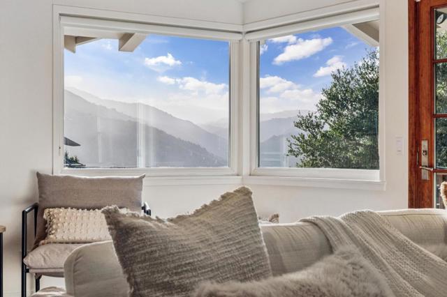 760 Country Club Drive, Carmel Valley CA: https://media.crmls.org/mediaz/bf749157-8df4-43e3-97c6-68a5cad4f629.jpg