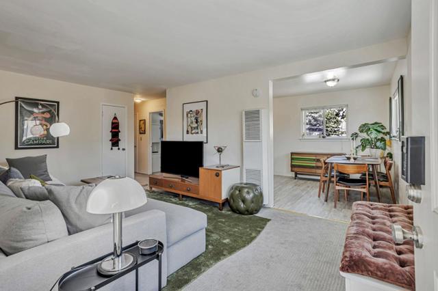 Image 4 of 20 For 551 Northlake Drive