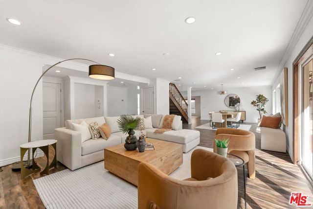 3831 Saint Johnswood Drive, Woodland Hills CA: https://media.crmls.org/mediaz/bf751e7e-b78b-446d-b5d3-303d2e5c2e87.jpg