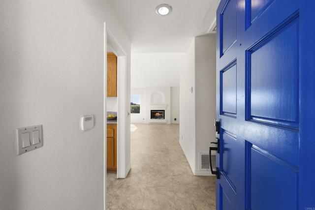 4125 Arcadia Way, Oceanside CA: https://media.crmls.org/mediaz/bf752460-b004-4b6e-a3a1-eccf042b781b.jpg