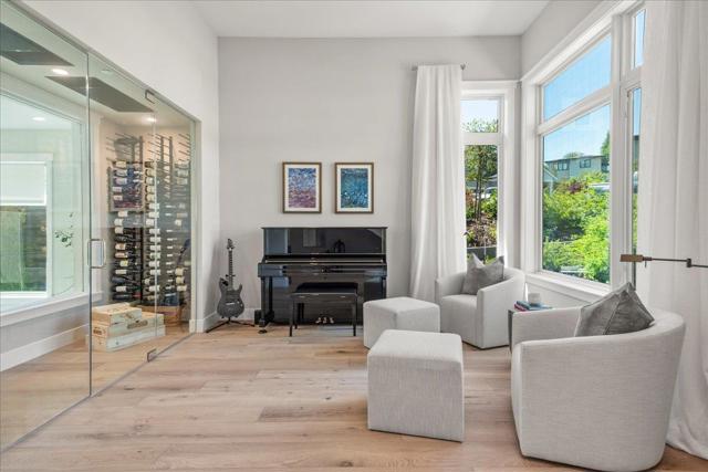 115 Wika Ranch Court, Redwood City CA: https://media.crmls.org/mediaz/bf7545d1-769f-4c9b-86d4-e9edc9d98612.jpg