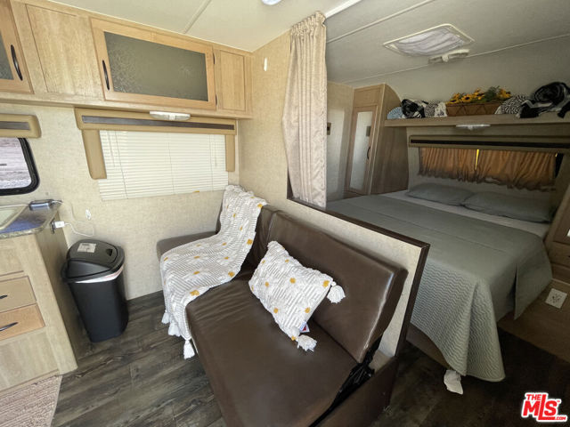 8144 Jefferson Street, Mojave CA: https://media.crmls.org/mediaz/bf754642-416c-44f0-90af-7c273b7c5cc8.jpg