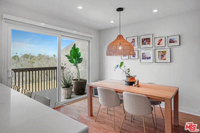 609 Meyer Lane, Redondo Beach, California 90278, 2 Bedrooms Bedrooms, ,1 BathroomBathrooms,Residential,Sold,Meyer,23239303