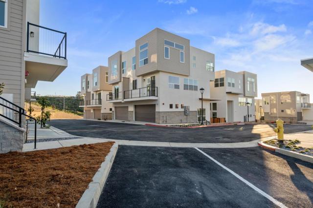 811 Fassler Avenue, Pacifica CA: https://media.crmls.org/mediaz/bf761211-bb74-4263-b4fa-8cdbdac6a29c.jpg