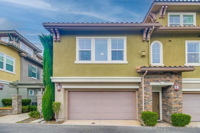 43 Via Sovana, Santee CA: https://media.crmls.org/mediaz/bf761996-099d-41e0-8b7a-e5c83f72d32c.jpg
