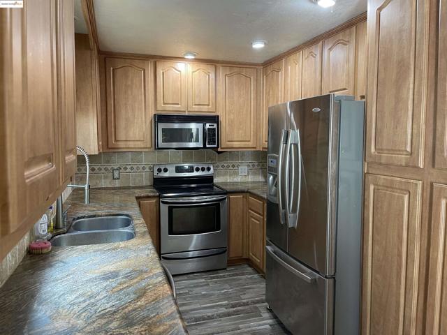 Image 15 of 45 For 14671 Marilyn Ln