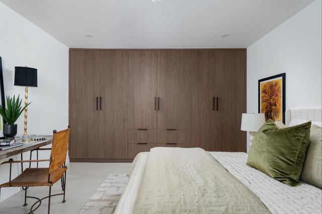 139 Desert Lakes Drive, Palm Springs CA: https://media.crmls.org/mediaz/bf76d730-652a-4f1e-a3dd-72fe0789d6e1.jpg