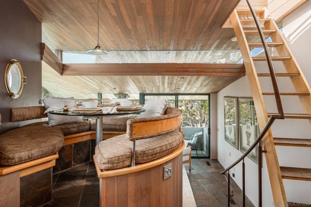 203 23rd St, Del Mar CA: https://media.crmls.org/mediaz/bf773a81-a453-4b00-9f8a-2945734a5723.jpg
