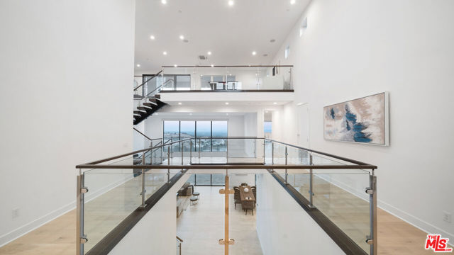 11782 N Hillsborough Lane, Porter Ranch CA: https://media.crmls.org/mediaz/bf774f2f-acce-4753-b0d5-a6e4f53af8ff.jpg