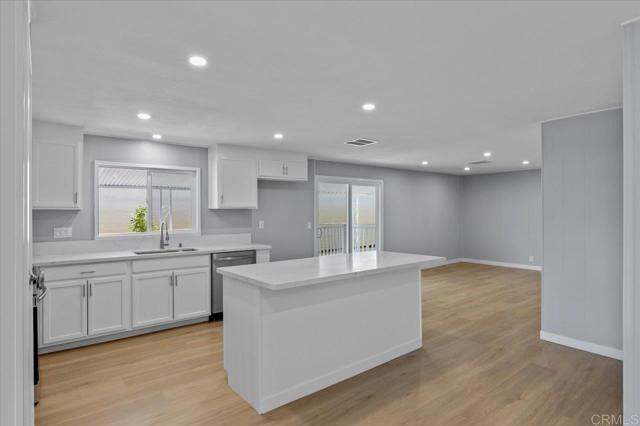 Detail Gallery Image 8 of 38 For 1145 E Barham Dr #15,  San Marcos,  CA 92078 - 2 Beds | 2 Baths