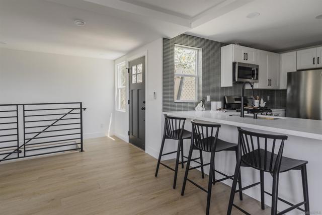 1028 30 Lincoln Ave, San Diego CA: https://media.crmls.org/mediaz/bf78ab40-020f-42ec-966c-81f9432108dd.jpg