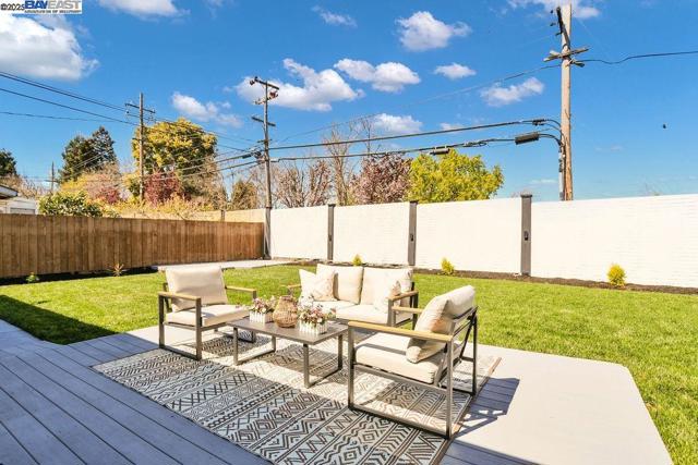 8794 Wicklow Ln, Dublin CA: https://media.crmls.org/mediaz/bf78bb3b-567b-4094-a4cb-e4832a5ed716.jpg
