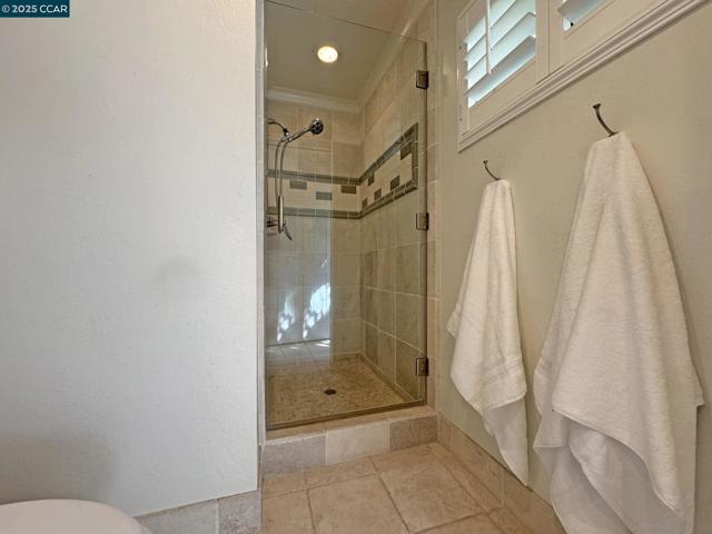 2145 Deer Oak Way, Danville CA: https://media.crmls.org/mediaz/bf79da78-6f87-4cdb-9f60-d4e18217d307.jpg