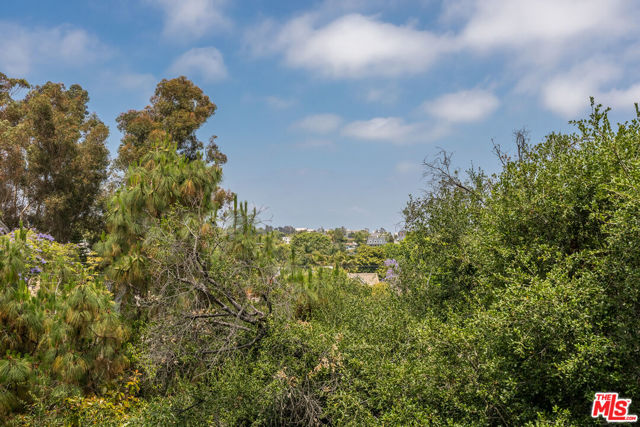 Drew Fenton | 172 S Woodburn Drive Los Angeles CA | MLS: 7292069