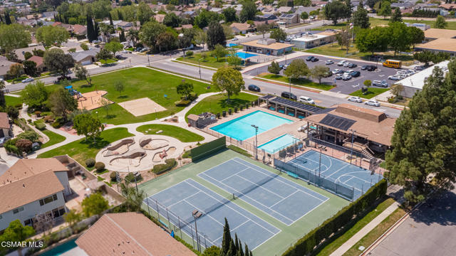 2345 Cragmont Court, Simi Valley CA: https://media.crmls.org/mediaz/bf7a4e8e-26bc-454b-b263-6e086d4b527d.jpg